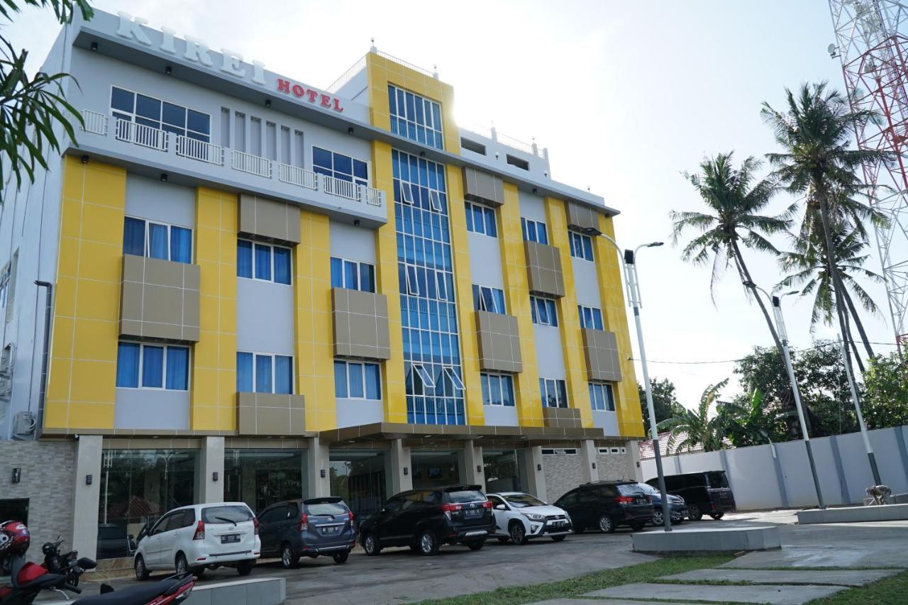 Kirei Hotel Bantaeng Exterior foto