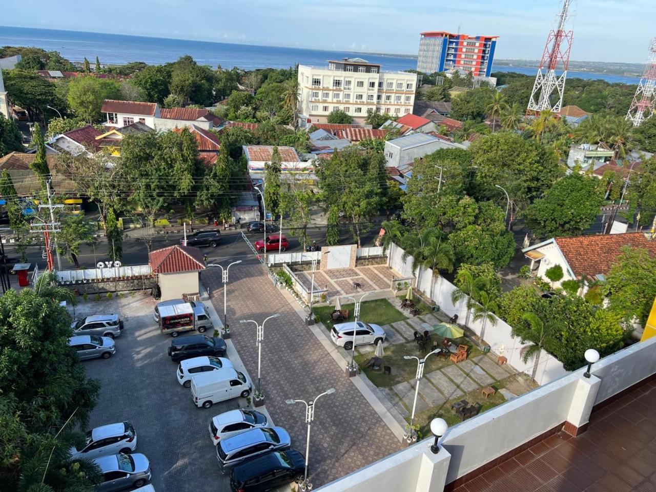 Kirei Hotel Bantaeng Exterior foto