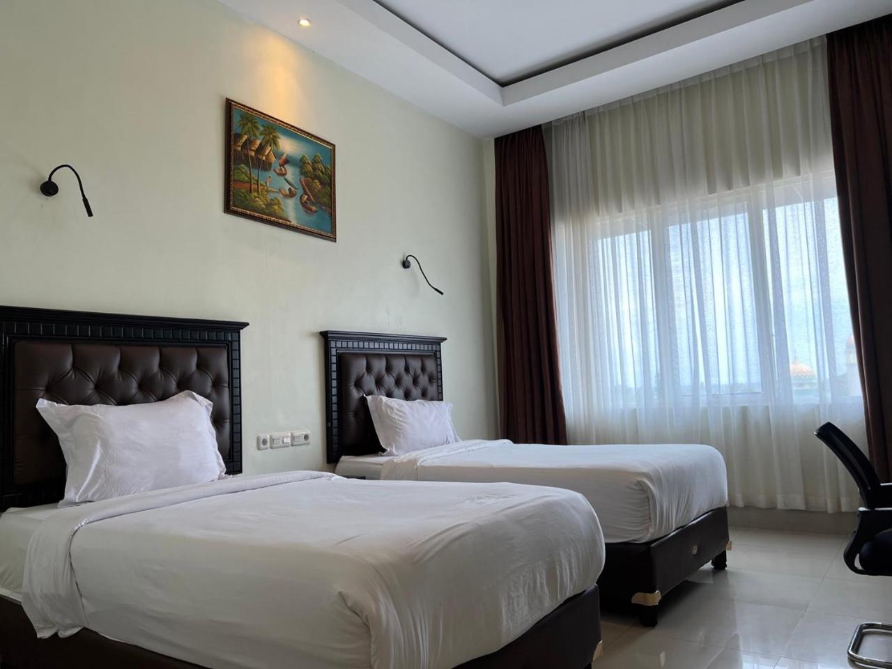 Kirei Hotel Bantaeng Exterior foto