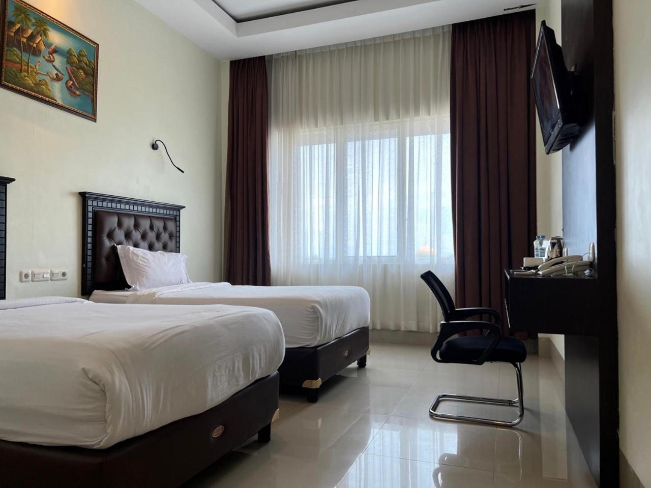 Kirei Hotel Bantaeng Exterior foto