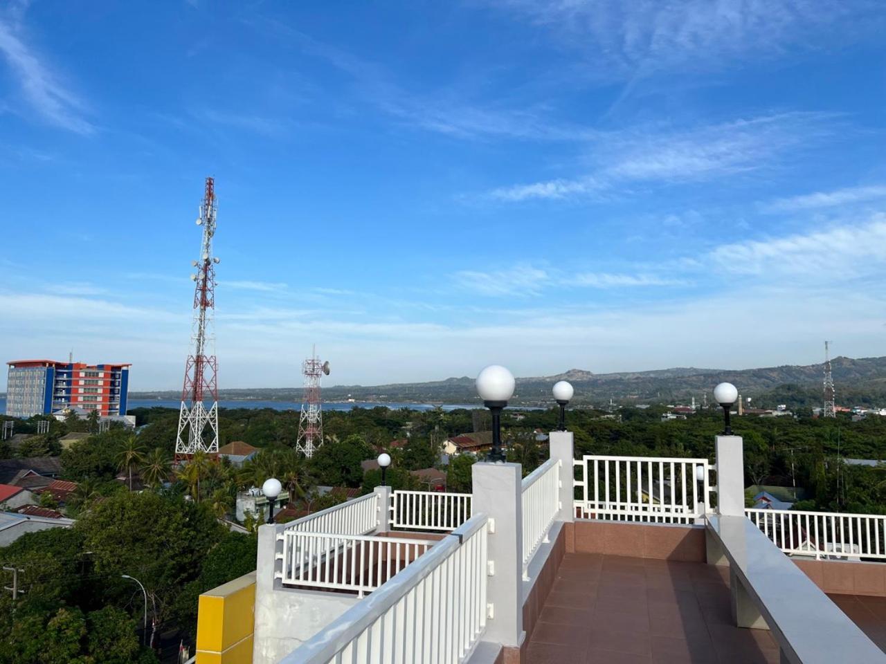 Kirei Hotel Bantaeng Exterior foto